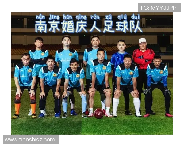 南京足球队灵活性对比分析探讨球队战术与表现的深层次影响